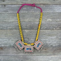 COLLAR ÉTNICO TRIBAL