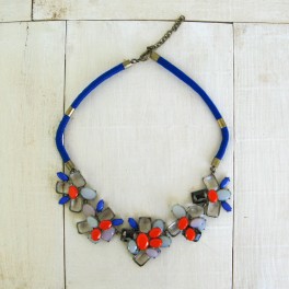 COLLAR FLORES
